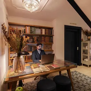 Almaria - Ex Libris | Chiado Apartment